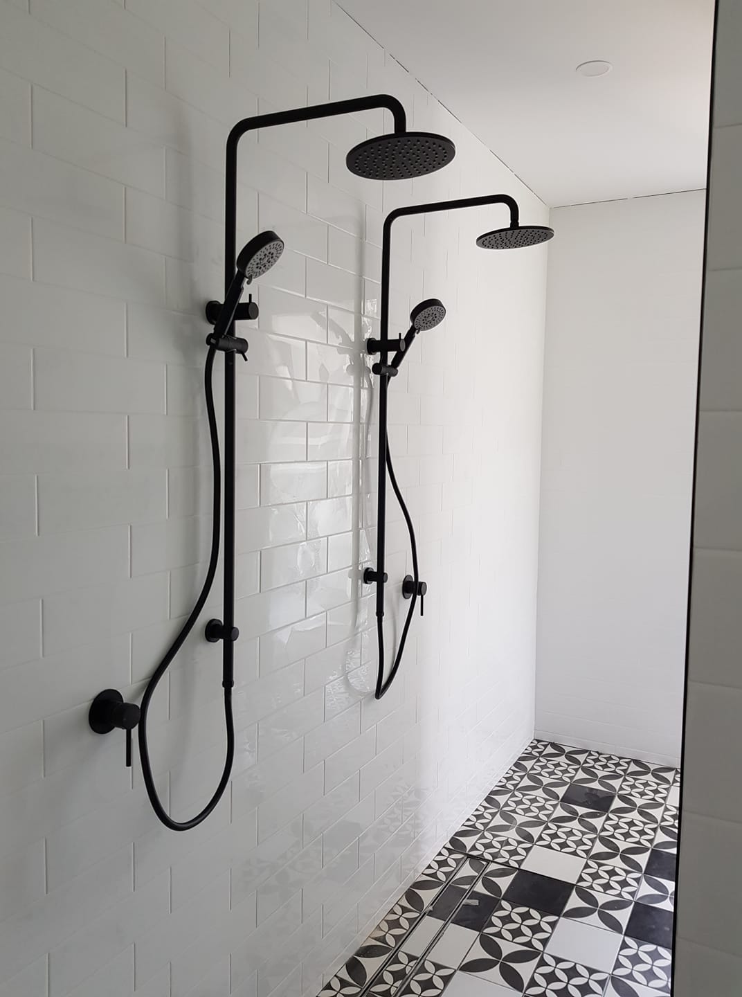 His & Hers Shower Ensuite